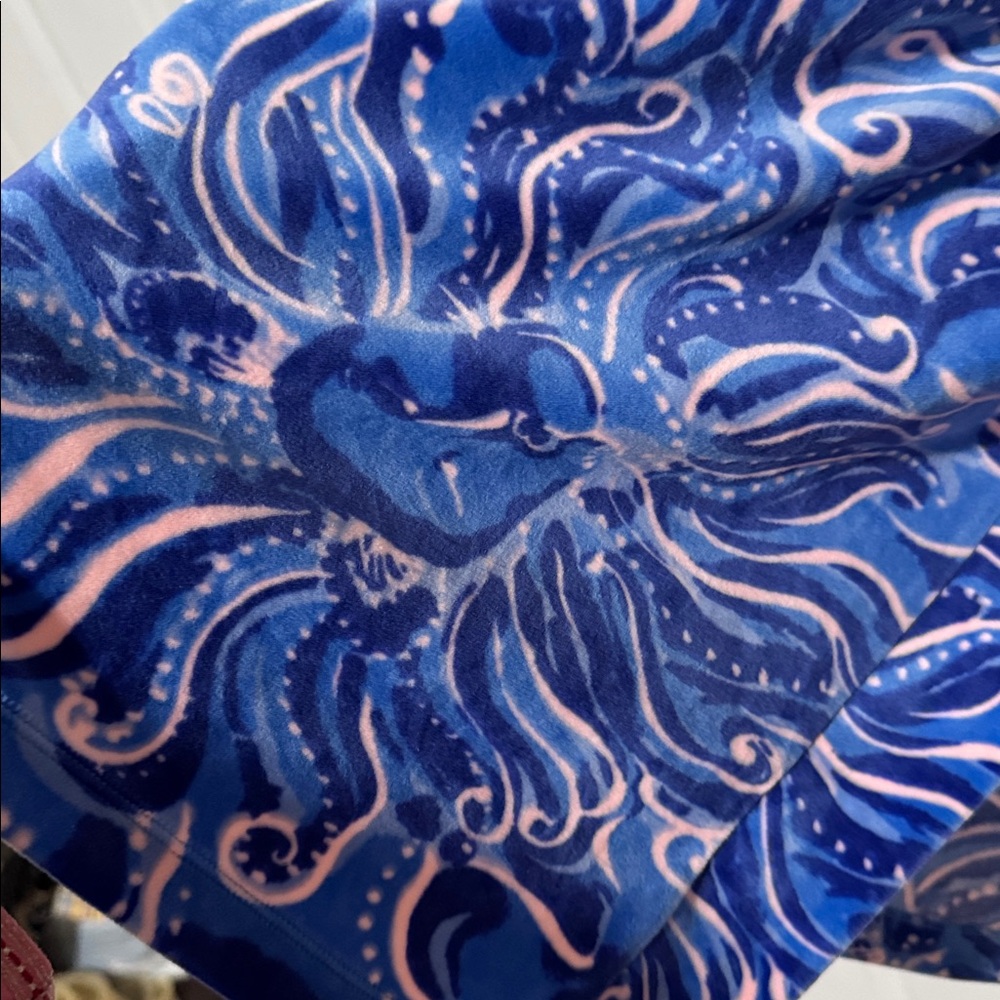 Lilly Pulitzer robe - Picture 6 of 9